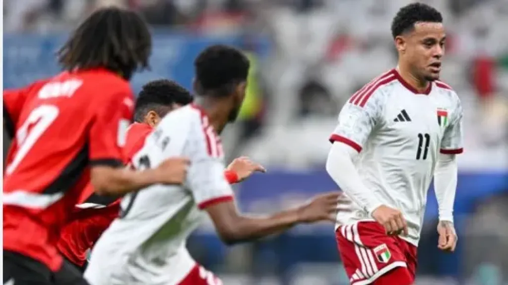 منتخب الإمارات يحسم بطاقة التأهل إلى ربع نهائي كأس العرب 2025 بعد فوزه على الكويت بثلاثية مثيرة