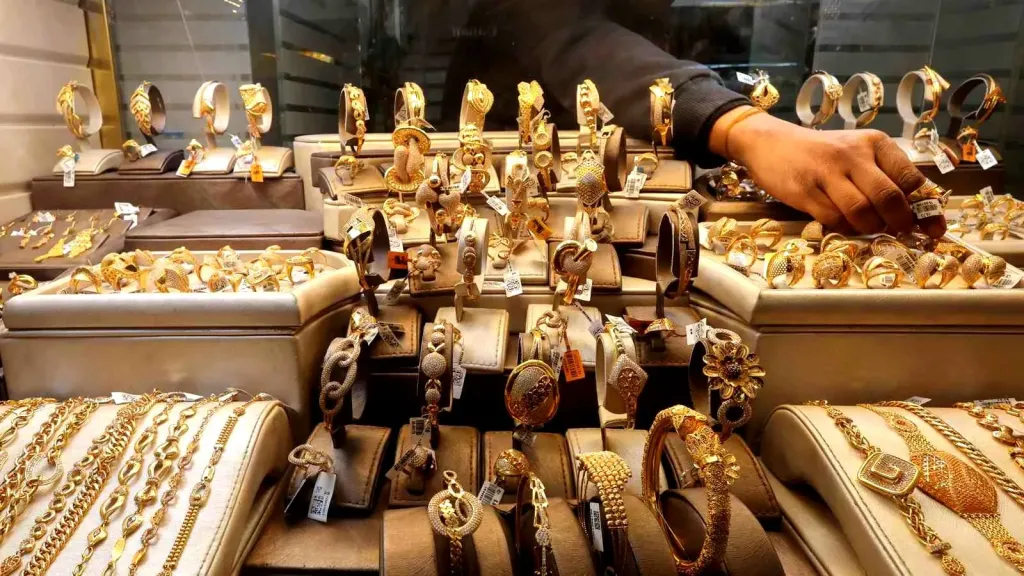 استقرار سعر مثقال الذهب في العراق اليوم السبت 13 ديسمبر 2025 وسط ترقب عالمي.. المعدن النفيس يحافظ على مكاسبه بدعم ضعف الدولار