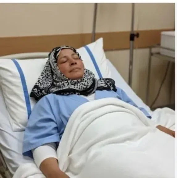 حقيقة الصور المتداولة لعبلة كامل داخل المستشفى.. أشرف زكي يحسم الجدل ويكشف التفاصيل