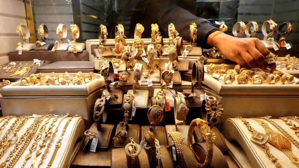 أسعار الذهب في مصر اليوم الثلاثاء 16 ديسمبر 2025.. تراجع جديد مع بداية التعاملات