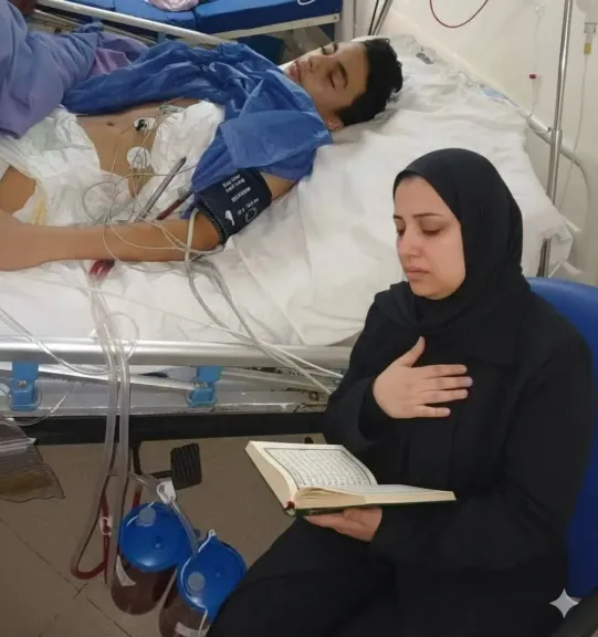 يوسف بين الحياة والموت.. طفل طُعن في القلب وهو يدافع عن شرف أخته وأم تناجي الله ليلًا ونهارًا