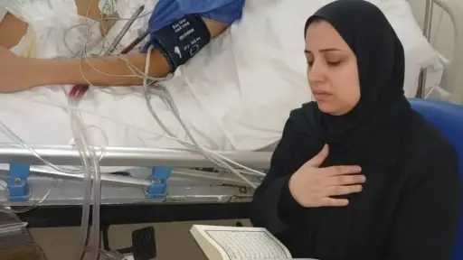 يوسف بين الحياة والموت.. طفل طُعن في القلب وهو يدافع عن شرف أخته وأم تناجي الله ليلًا ونهارًا