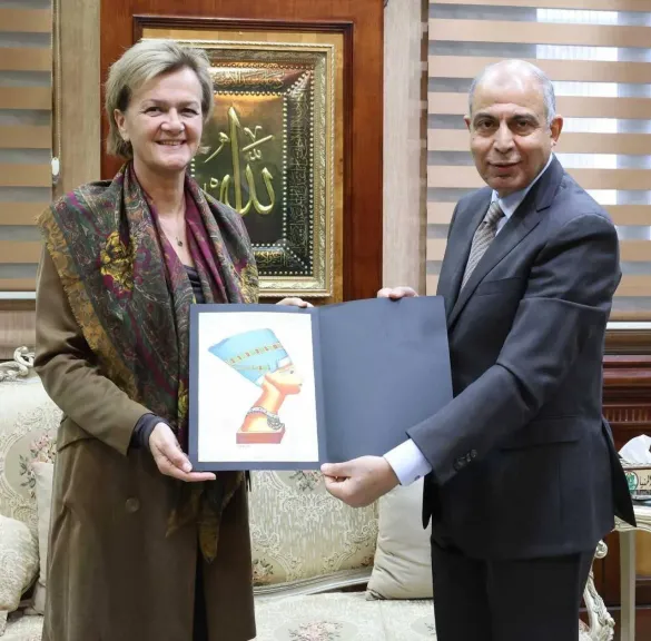 «عروس الصعيد» على طاولة الشراكة الأوروبية