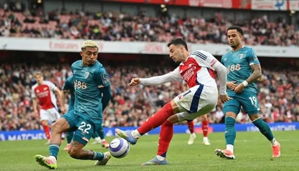 أرسنال يعتلي القمة  قبل الكريسماس: فوز قاتل على إيفرتون يعيد صدارة البريميرليغ ويشعل سباق اللقب