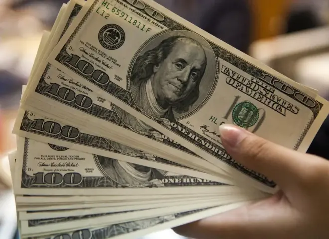 تحركات سعر الدولار في البنوك المصرية اليوم الأربعاء 24 ديسمبر 2025